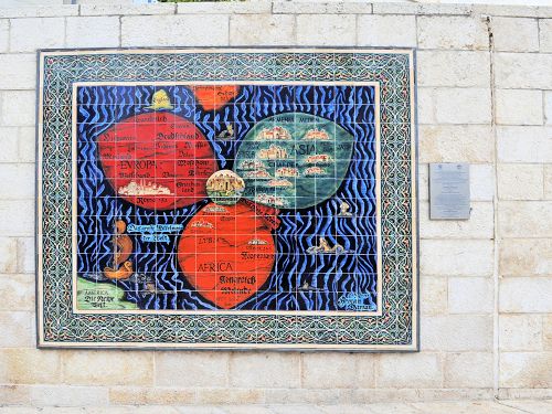 Jerusalem Trail: Arman Darian - Mosaic: Jerusalem-The center of the world - © Deniz Bensason