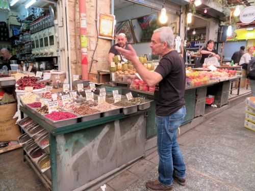 Jerusalem Trail: CMahane Yehuda; Tons of Spices and Teas - © Deniz Bensason